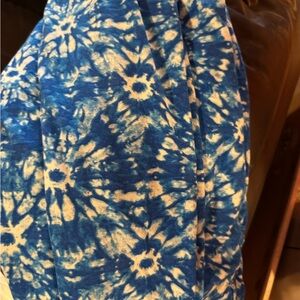 LuLaRoe Blue Tie-Dye Leggings